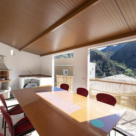 Lightbooking Hermigua Juan Y Fina II Villa Exterior photo